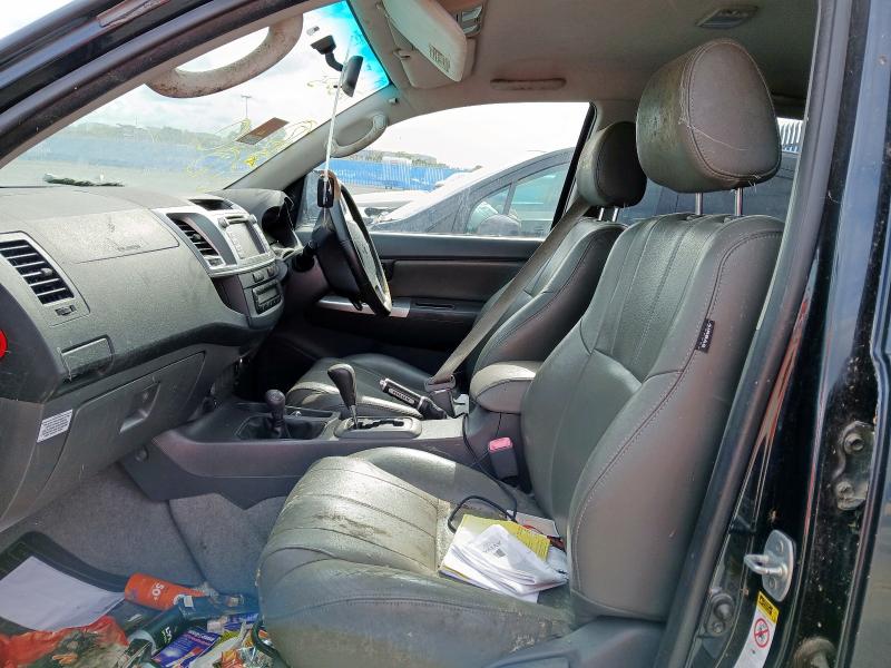 2013 TOYOTA HILUX INVINCIBLE D-4D 4X4 