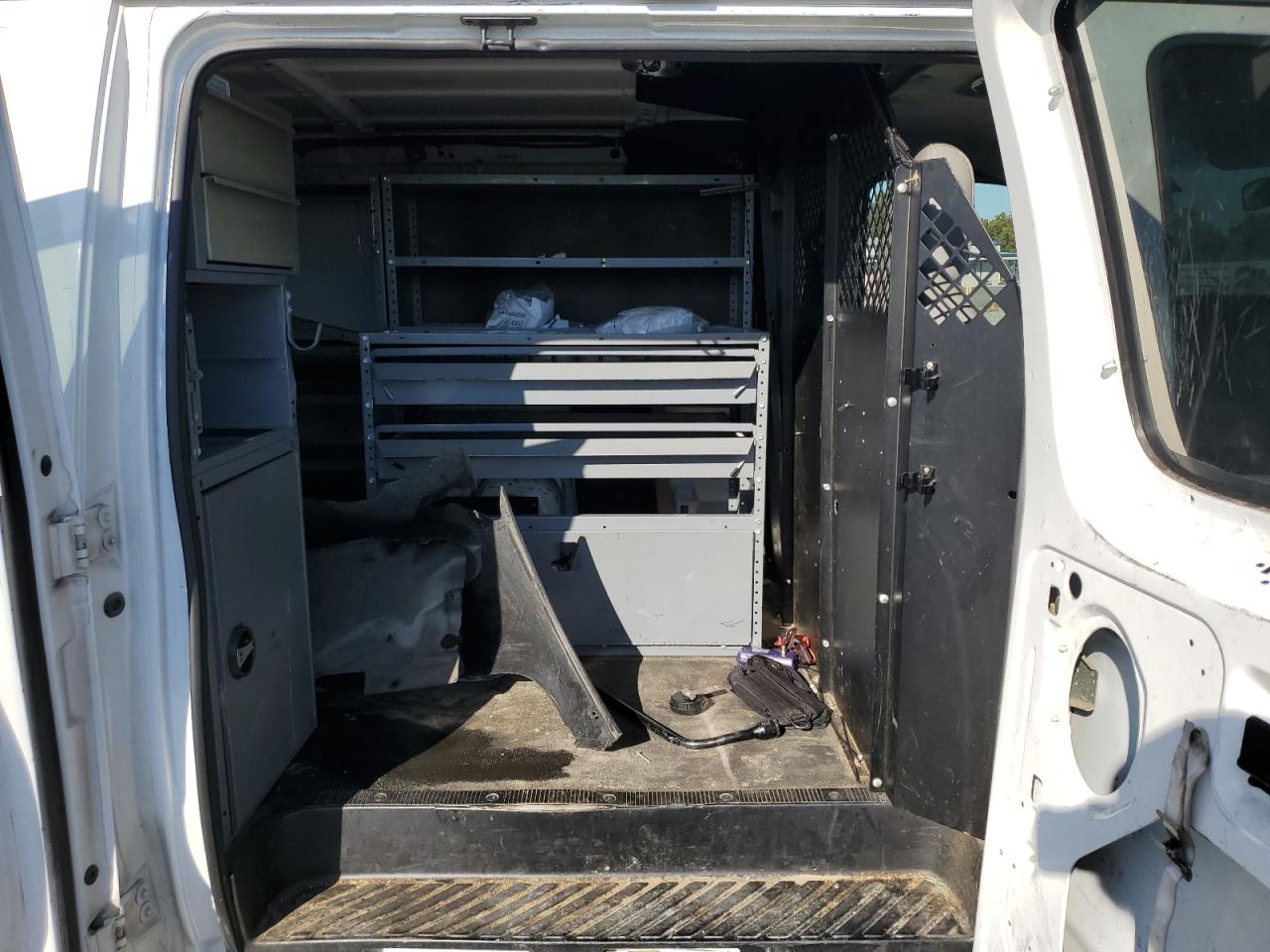 2009 Ford Econoline E250 Van VIN: 1FTNE24L49DA46296 Lot: 82104135