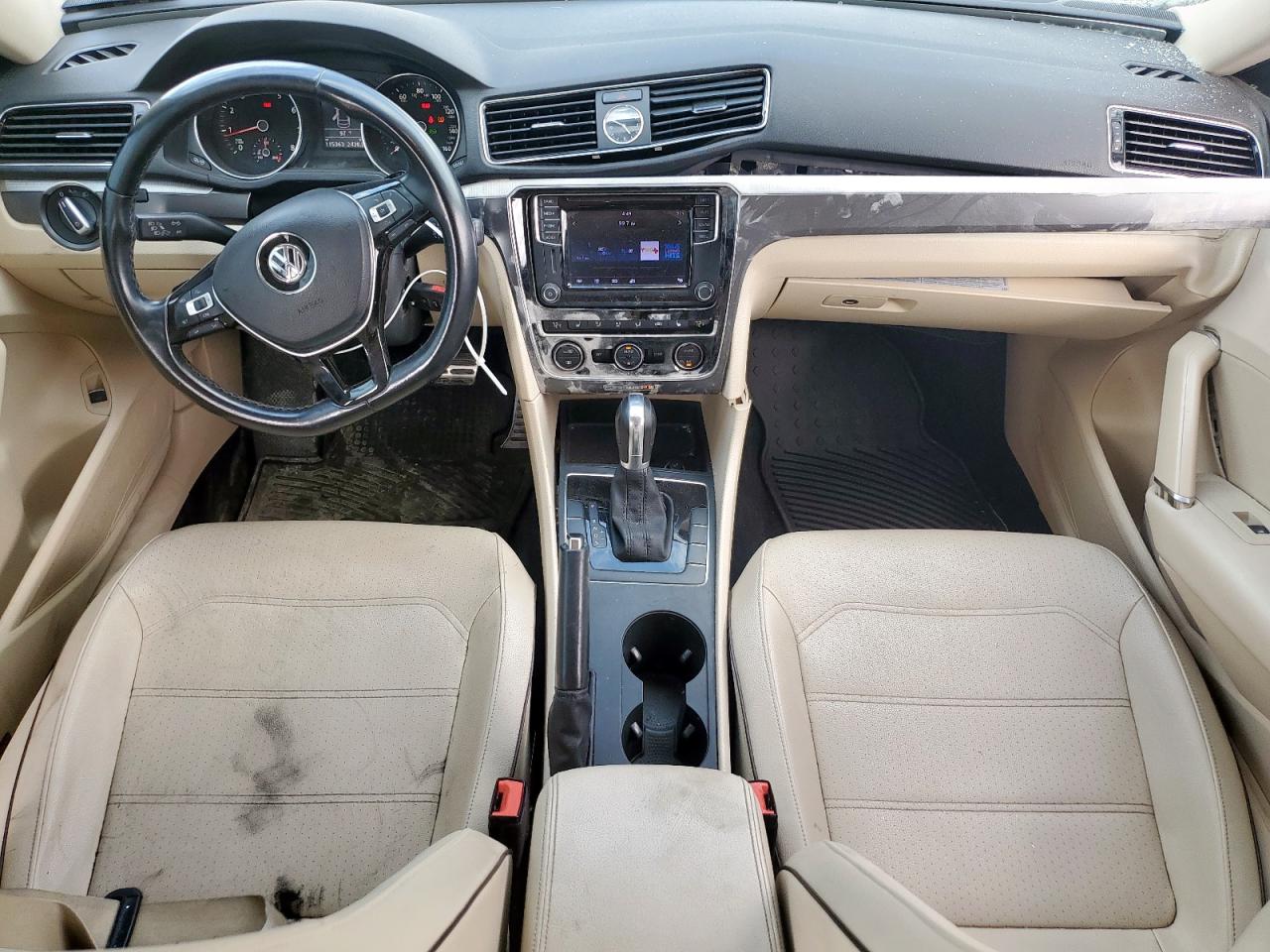 2017 Volkswagen Passat R-Line VIN: 1VWDT7A32HC020770 Lot: 80819165