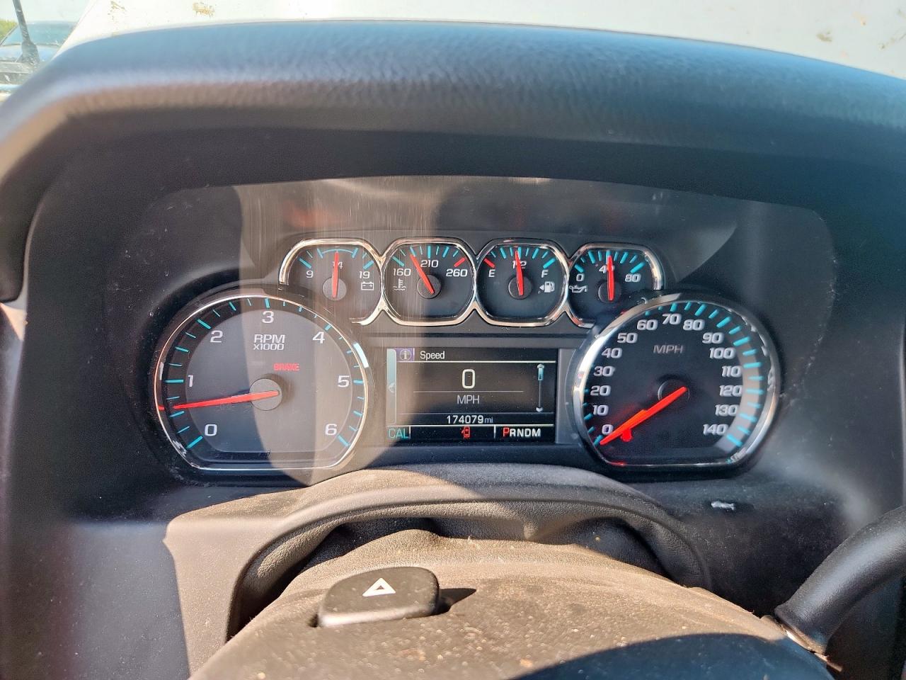 2015 Chevrolet Suburban C1500 Lt VIN: 1GNSCJKC2FR676989 Lot: 69505875