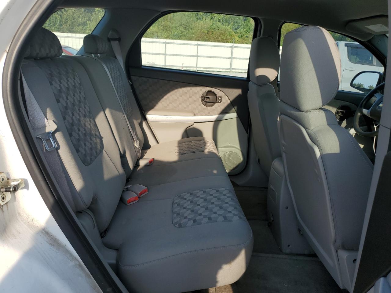 2008 Chevrolet Equinox Ls VIN: 2CNDL13F886332863 Lot: 71070905