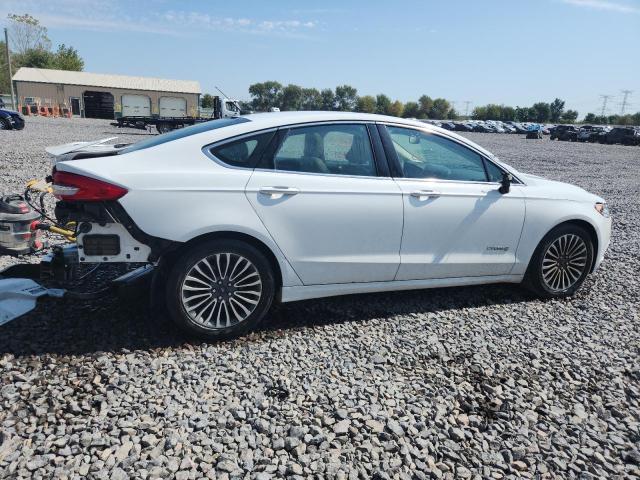 FORD FUSION 2017 Белы