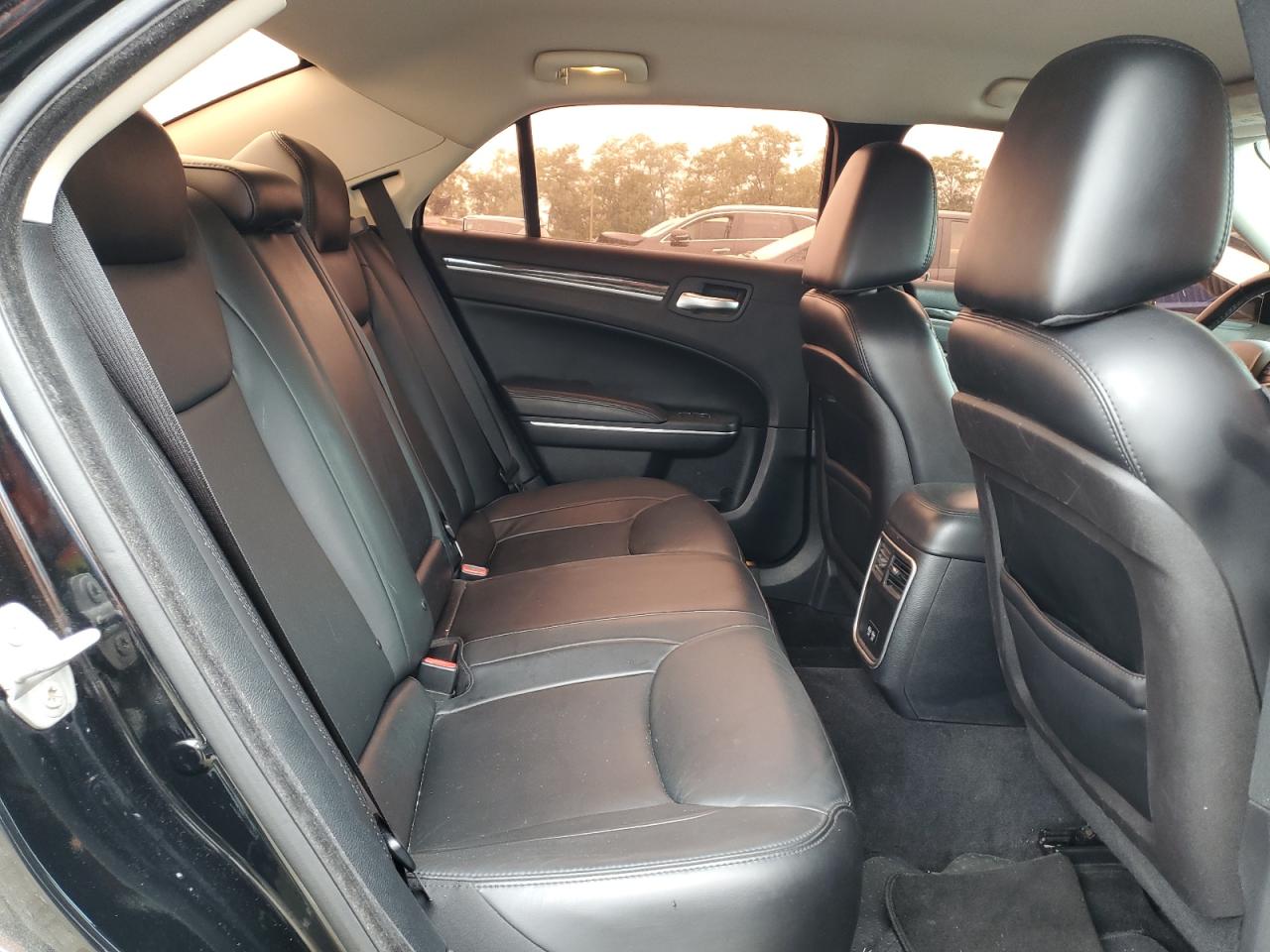 2015 Chrysler 300 Limited VIN: 2C3CCAAG1FH898848 Lot: 80983625