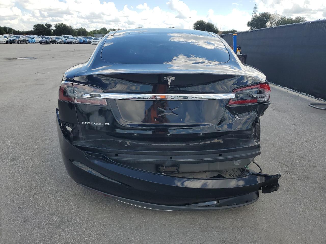 2015 Tesla Model S VIN: 5YJSA1E23FF115952 Lot: 71787465