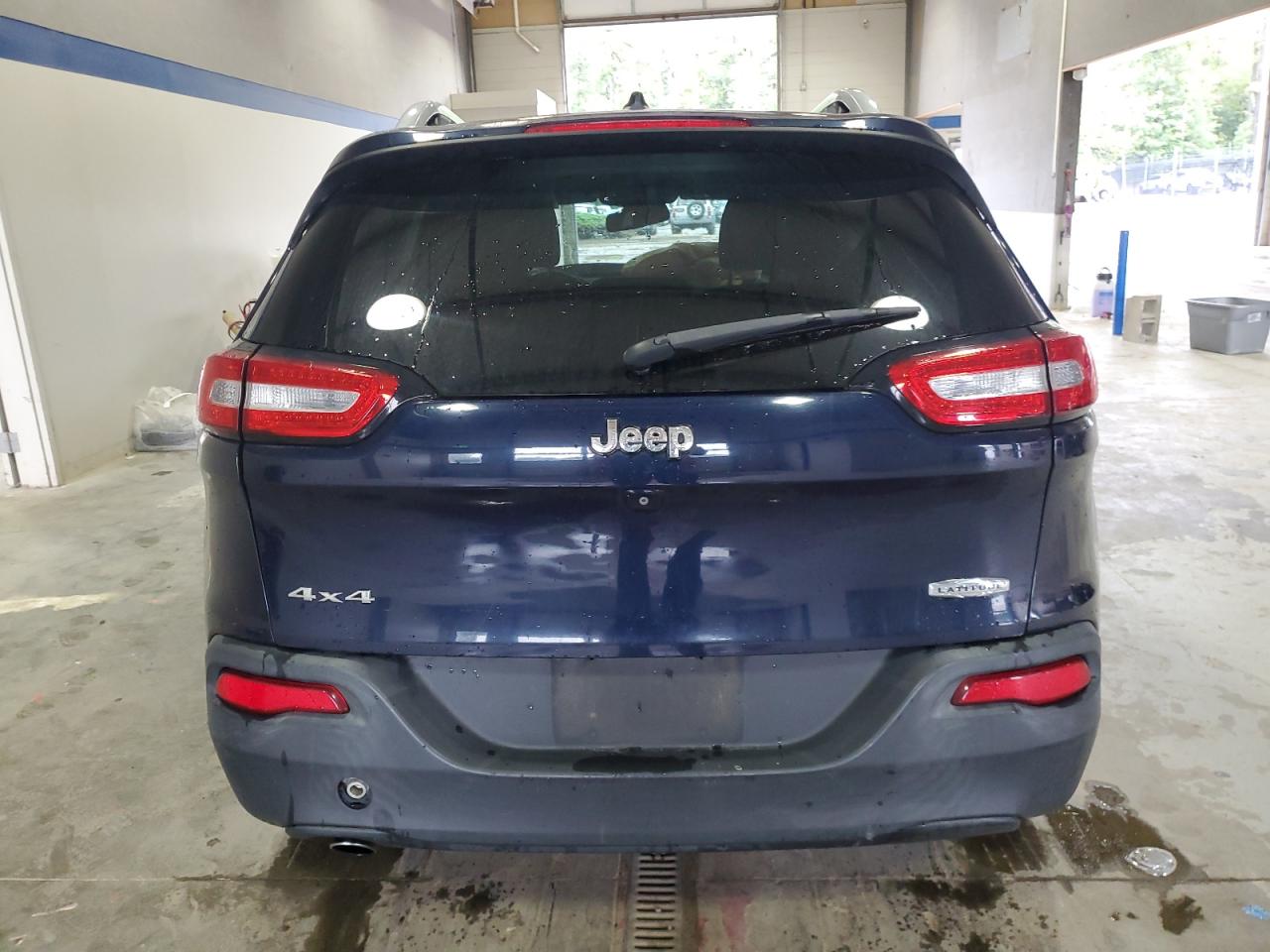 2015 Jeep Cherokee Latitude VIN: 1C4PJMCB7FW562886 Lot: 81183125