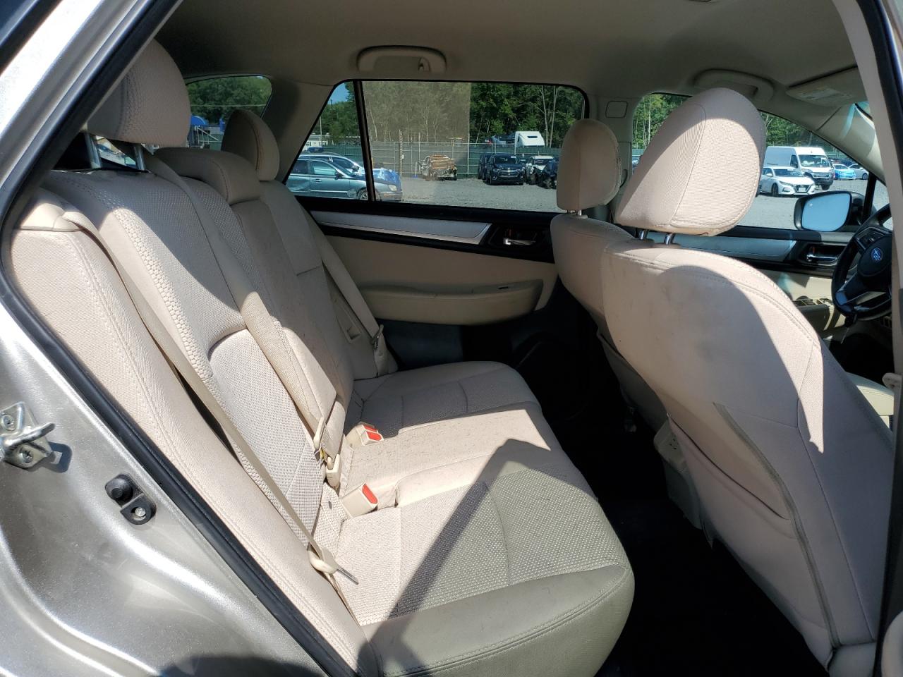 2018 Subaru Outback 2.5I Premium VIN: 4S4BSAFC5J3290564 Lot: 71620555