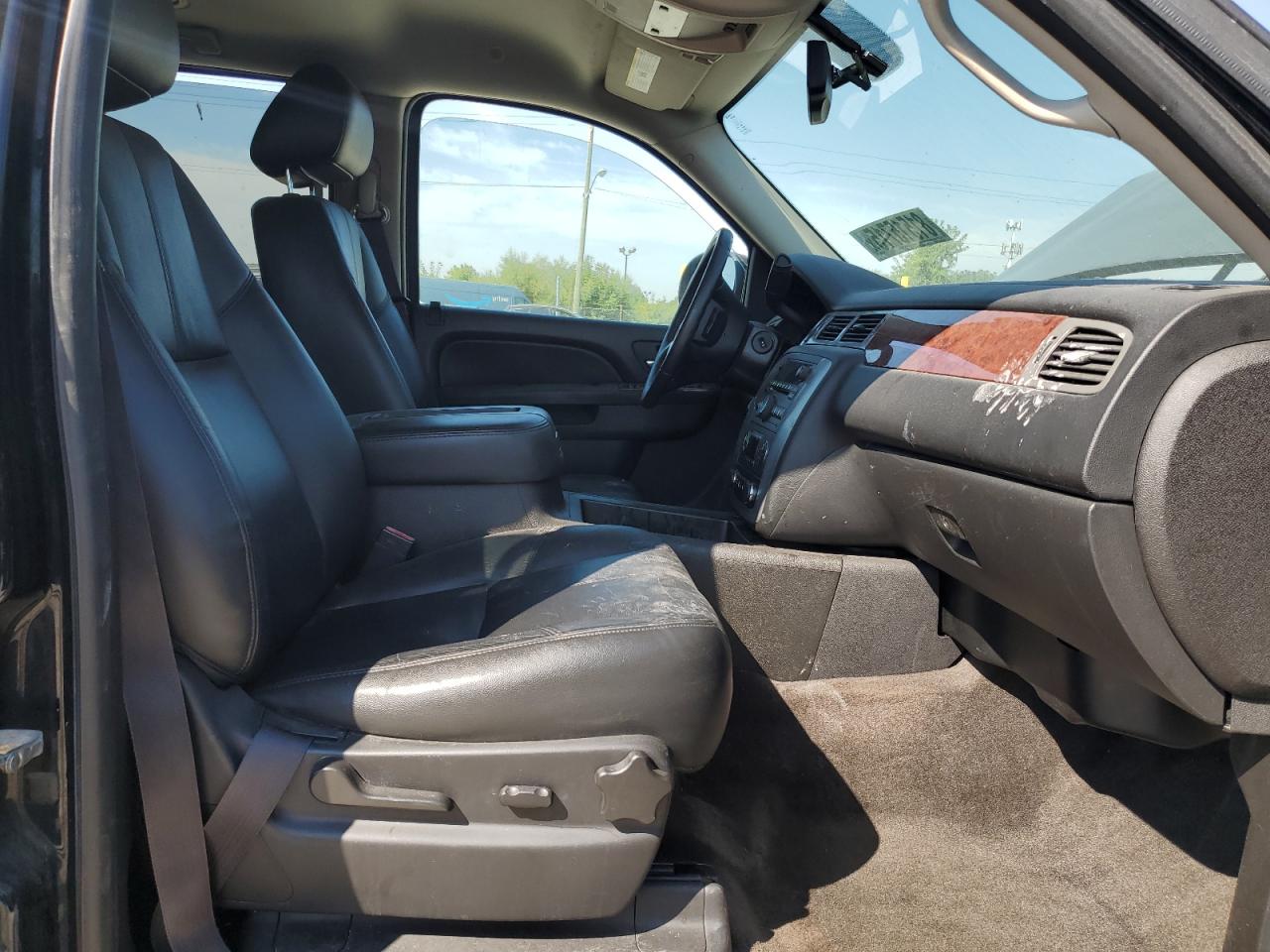 2014 GMC Yukon Xl K1500 Slt VIN: 1GKS2KE77ER213183 Lot: 81515715