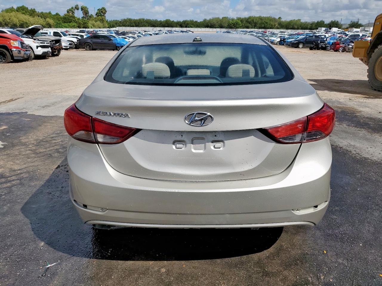 2016 Hyundai Elantra Se VIN: 5NPDH4AE4GH756634 Lot: 82122895