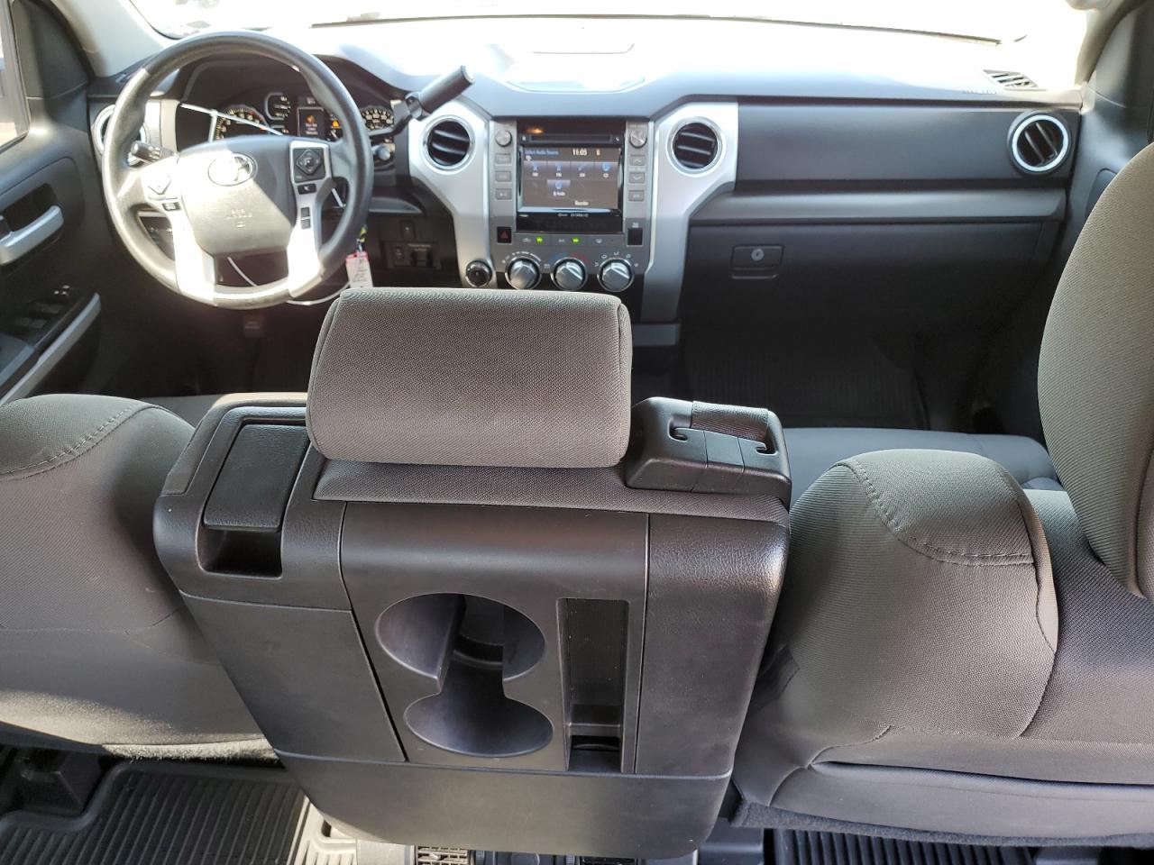 2019 Toyota Tundra Crewmax Sr5 VIN: 5TFDY5F17KX813563 Lot: 81331025