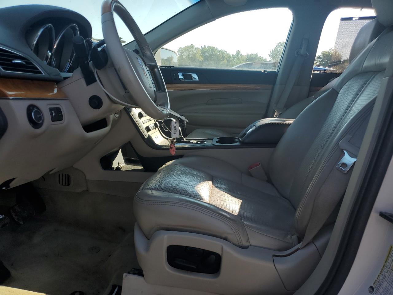 2010 Lincoln Mkt VIN: 2LMHJ5AR8ABJ28139 Lot: 80810395