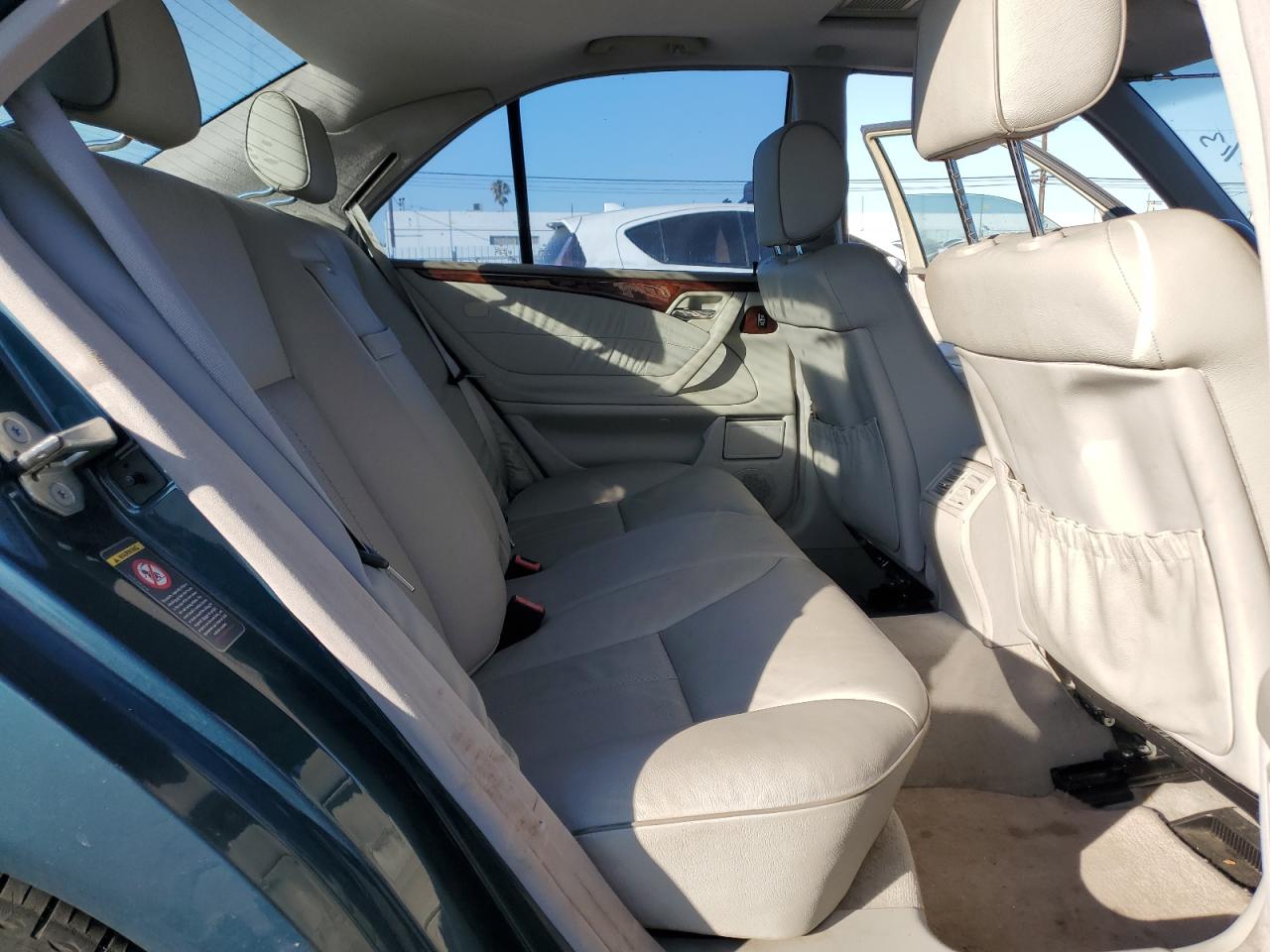 2001 Mercedes-Benz E 320 VIN: WDBJF65J31B222429 Lot: 81112055