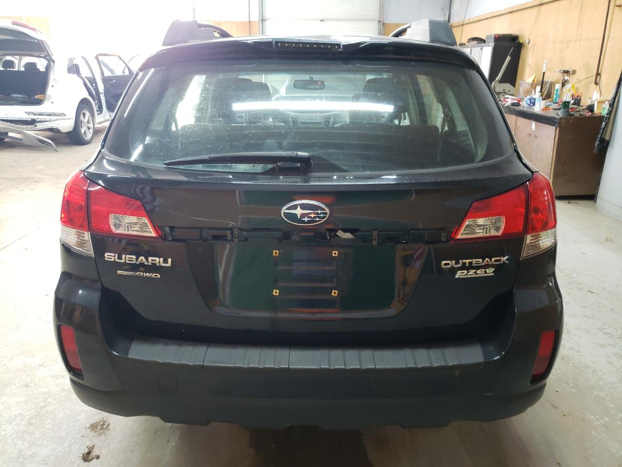 2010 Subaru Outback 2.5I VIN: 4S4BRBAC1A3363213 Lot: 81284925