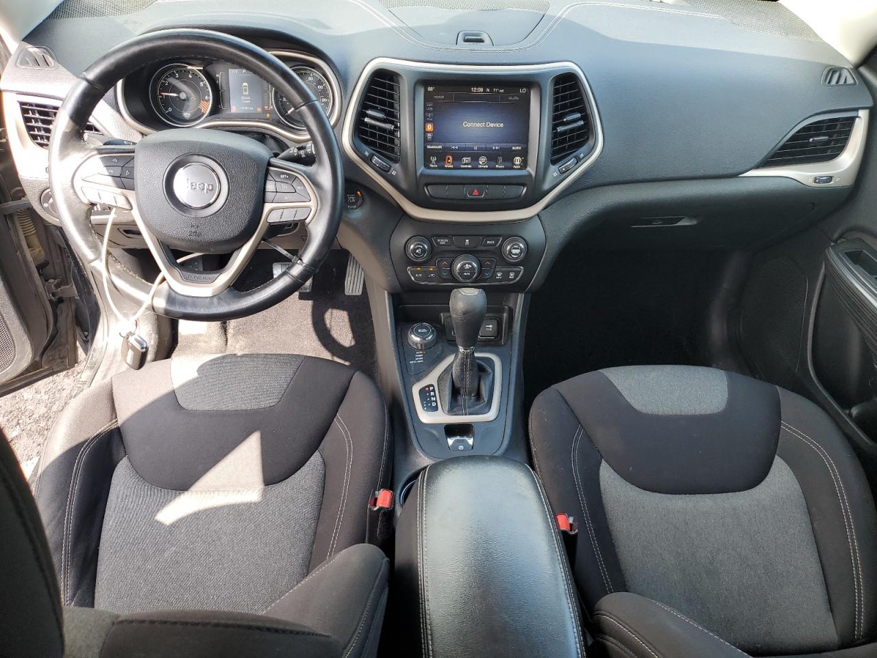 2014 Jeep Cherokee Latitude VIN: 1C4PJMCB5EW177759 Lot: 81013045