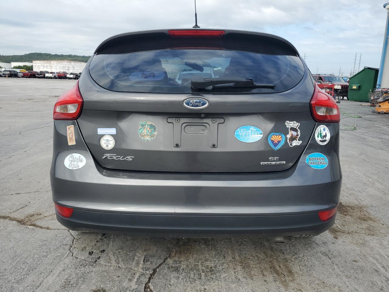 2015 Ford Focus Se VIN: 1FADP3K28FL300525 Lot: 82084655