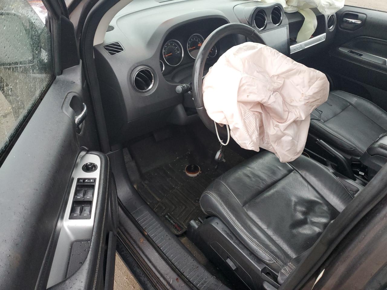 2016 Jeep Compass Latitude VIN: 1C4NJDEB3GD654966 Lot: 84175785