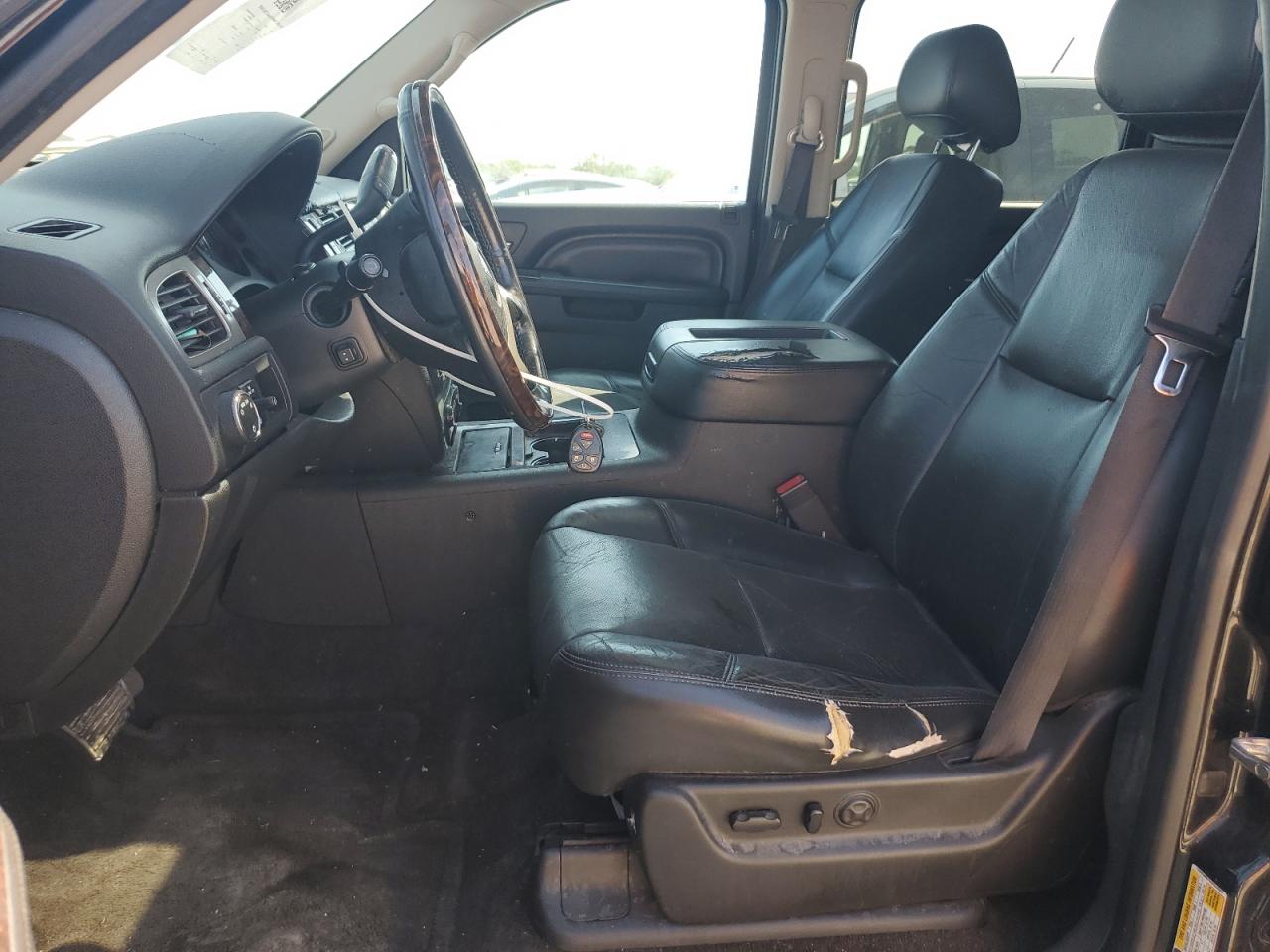 2012 GMC Yukon Xl Denali VIN: 1GKS2MEF8CR242093 Lot: 81586725