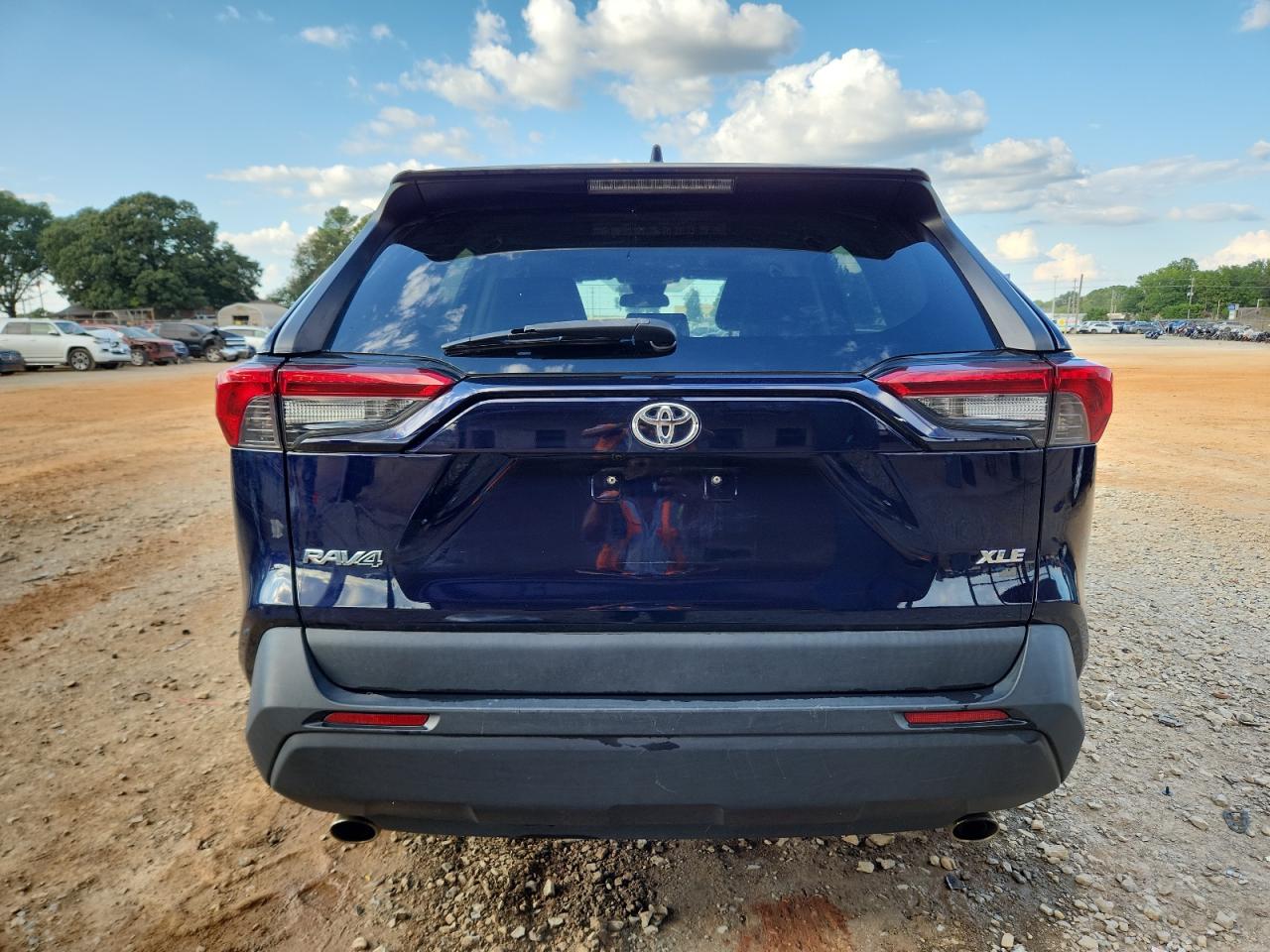 2019 Toyota Rav4 Xle VIN: 2T3W1RFV9KC013294 Lot: 84544665