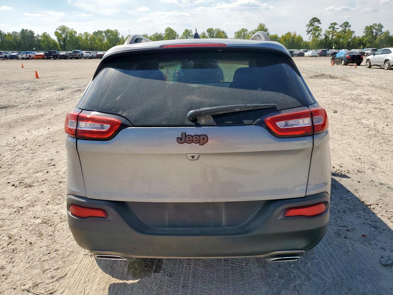 2016 Jeep Cherokee Latitude VIN: 1C4PJLCS6GW307125 Lot: 84527095