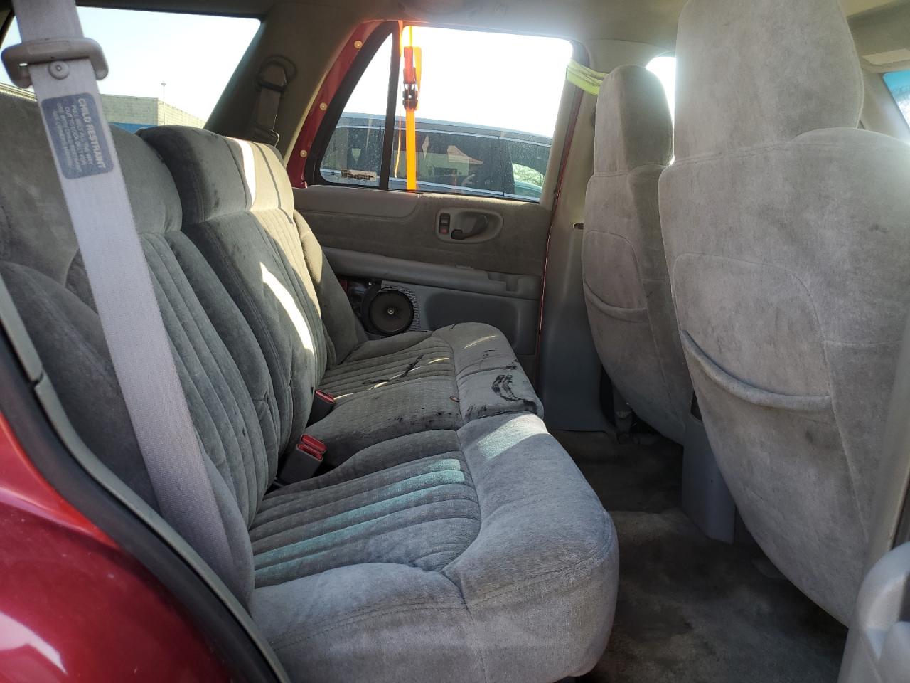 2000 Chevrolet Blazer VIN: 1GNDT13W0Y2255463 Lot: 81561865
