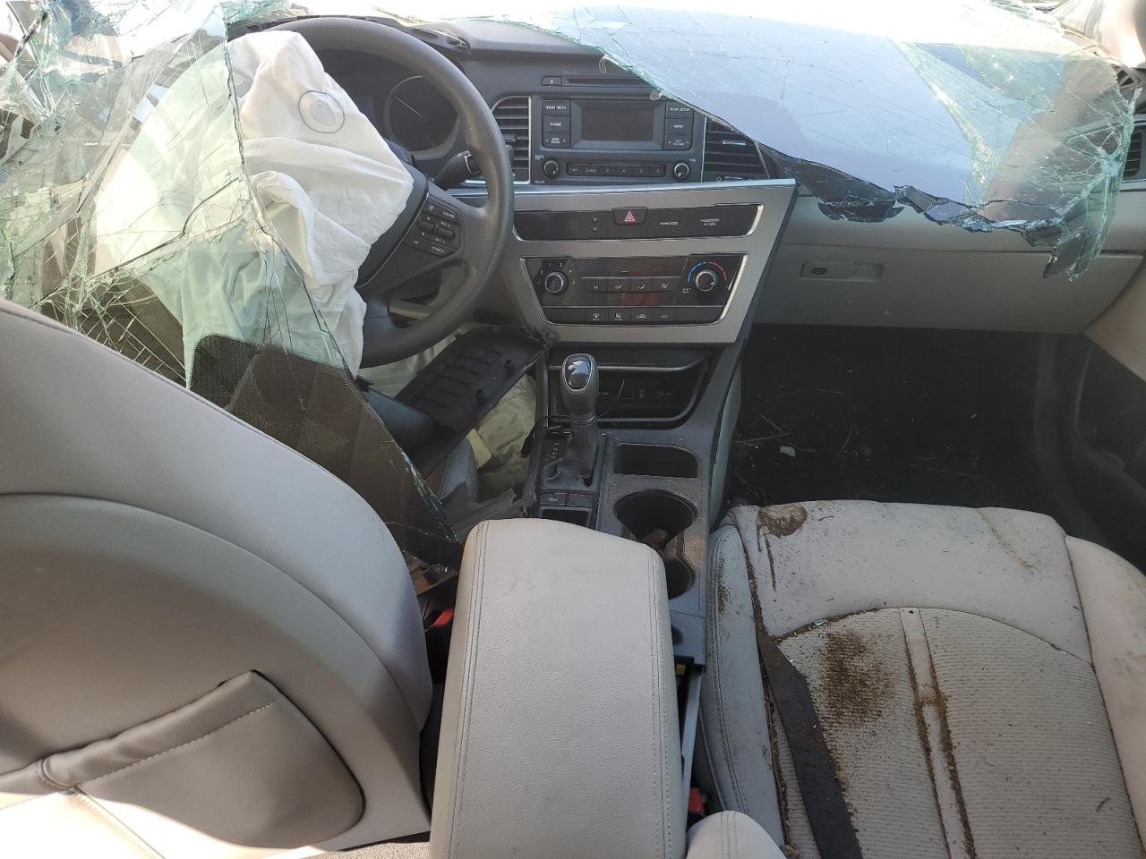 2015 Hyundai Sonata Se VIN: 5NPE24AF4FH018586 Lot: 71858675