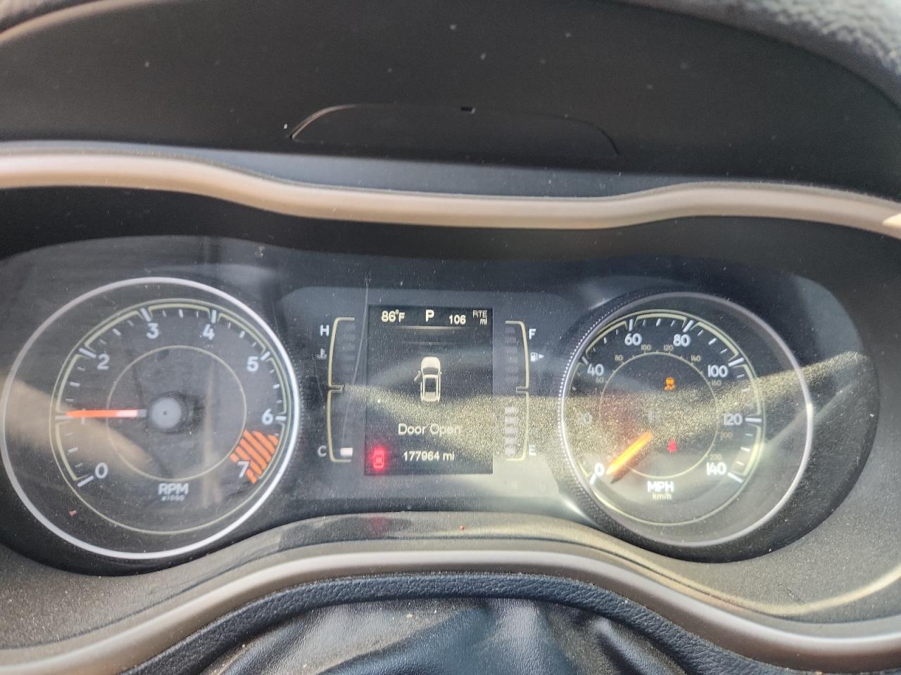 2015 Jeep Cherokee Latitude VIN: 1C4PJLCBXFW553626 Lot: 80672385