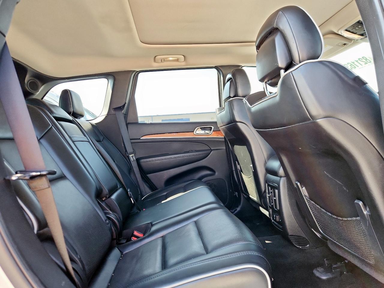 2011 Jeep Grand Cherokee Overland VIN: 1J4RR6GG8BC560301 Lot: 82116375