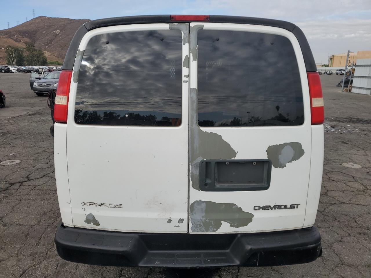 2005 Chevrolet Express G1500 VIN: 1GCEG15X551210690 Lot: 81493705