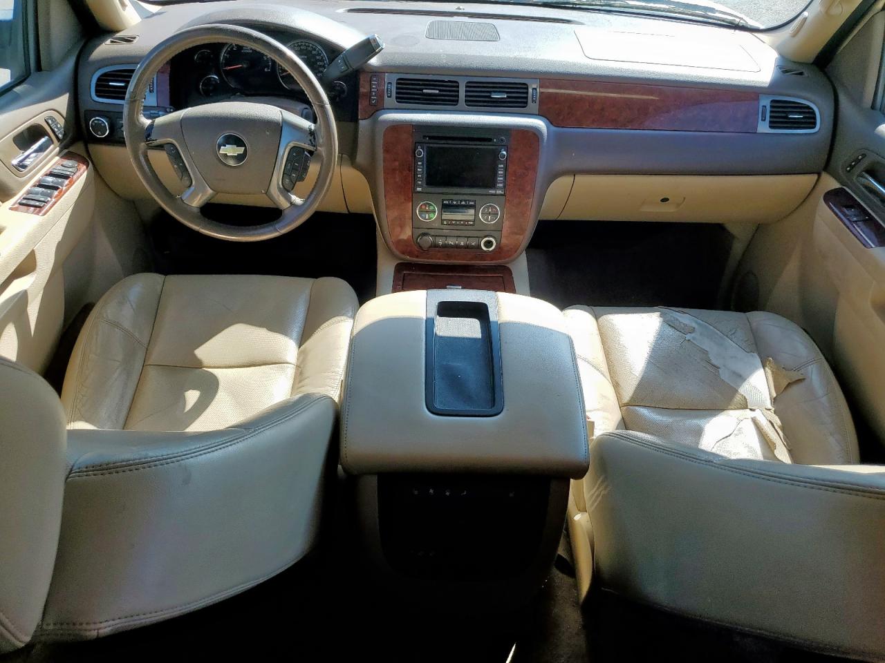 2010 Chevrolet Tahoe C1500 Ltz VIN: 1GNUCCE01AR185652 Lot: 83857405