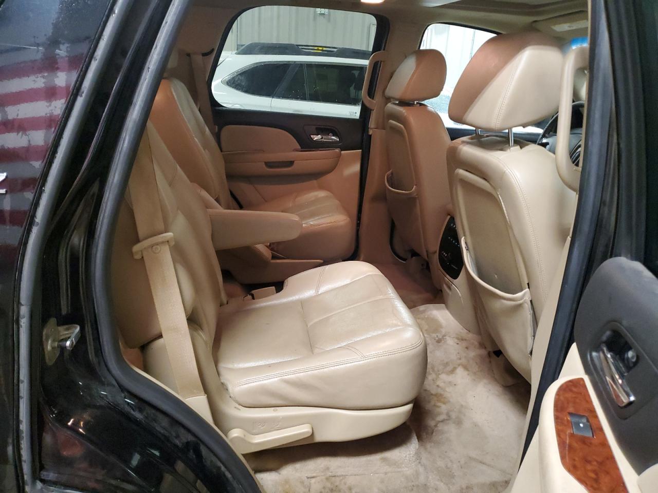 2008 Chevrolet Tahoe K1500 VIN: 1GNFK13038J157413 Lot: 71207145