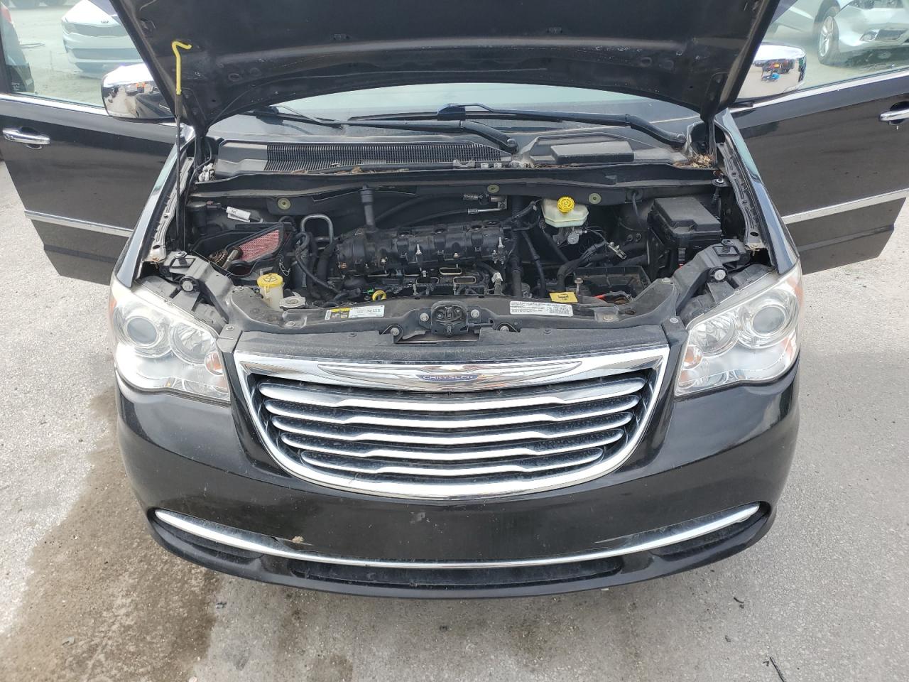 2014 Chrysler Town & Country Limited VIN: 2C4RC1GG1ER277261 Lot: 81034685