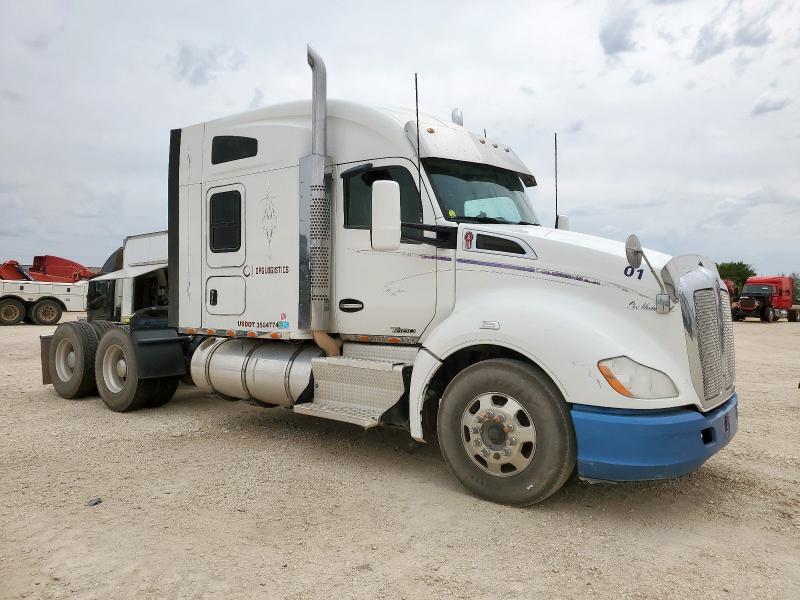 2016 Kenworth T680 Semi Truck