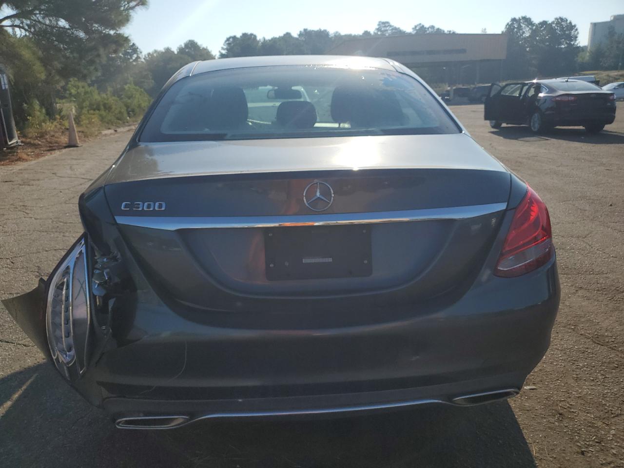 2015 Mercedes-Benz C 300 VIN: 55SWF4JB8FU058303 Lot: 81290575