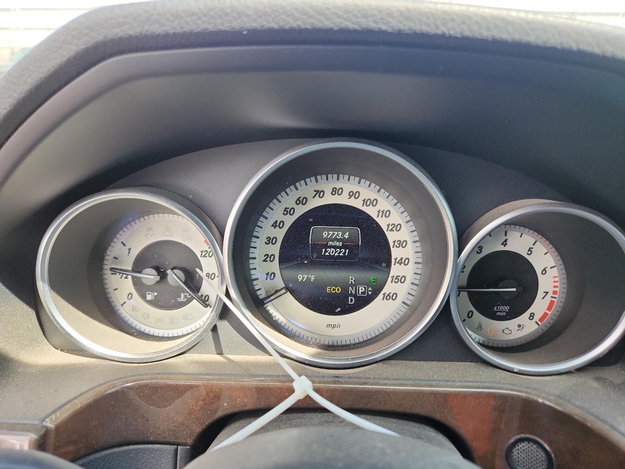 2014 Mercedes-Benz E 350 VIN: WDDHF5KB4EA810302 Lot: 71446655