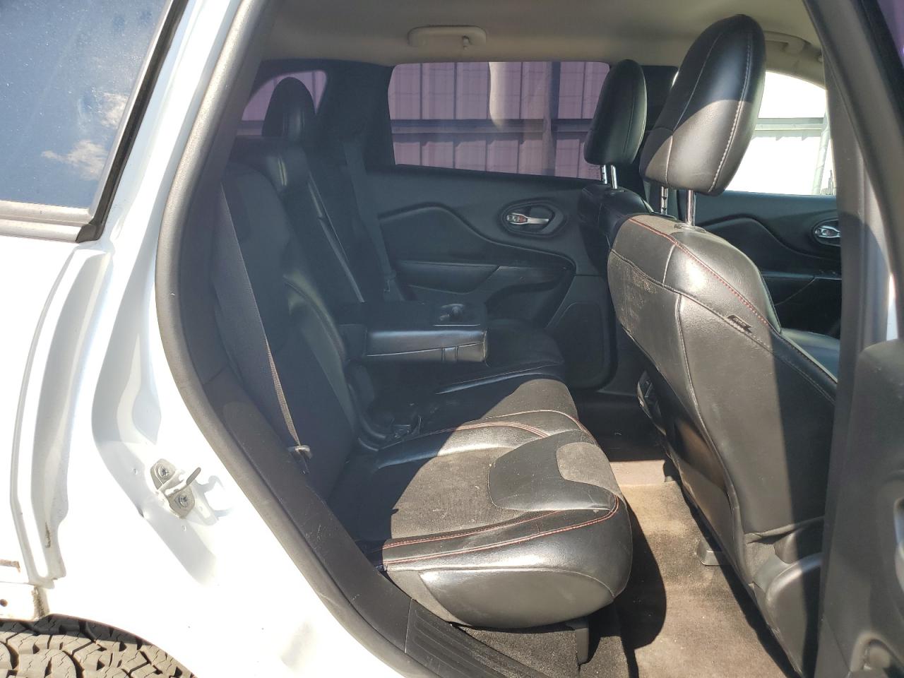 2015 Jeep Cherokee Trailhawk VIN: 1C4PJMBBXFW501274 Lot: 81233075