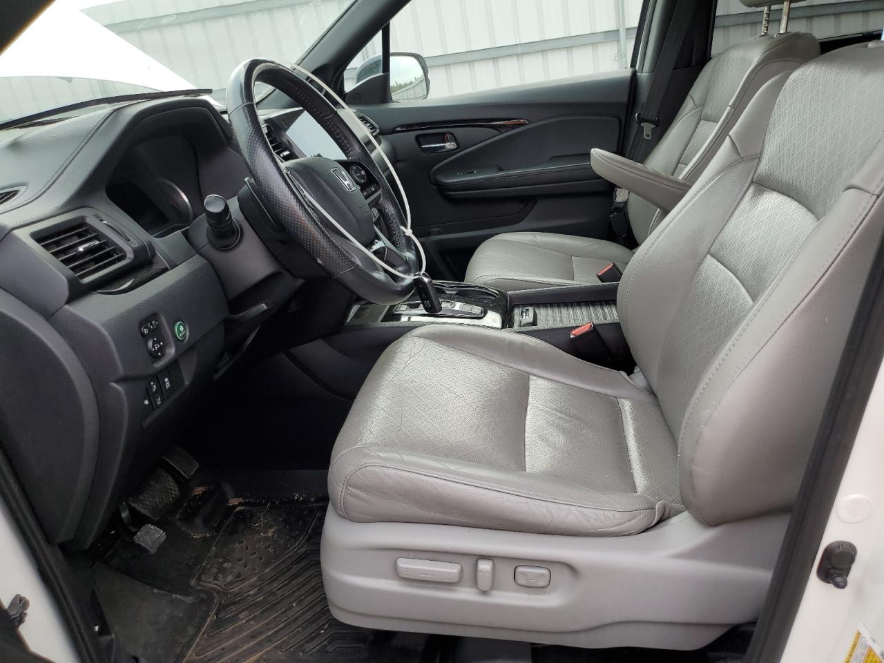 2019 Honda Passport VIN: 5FNYF8H06KB001033 Lot: 81599635