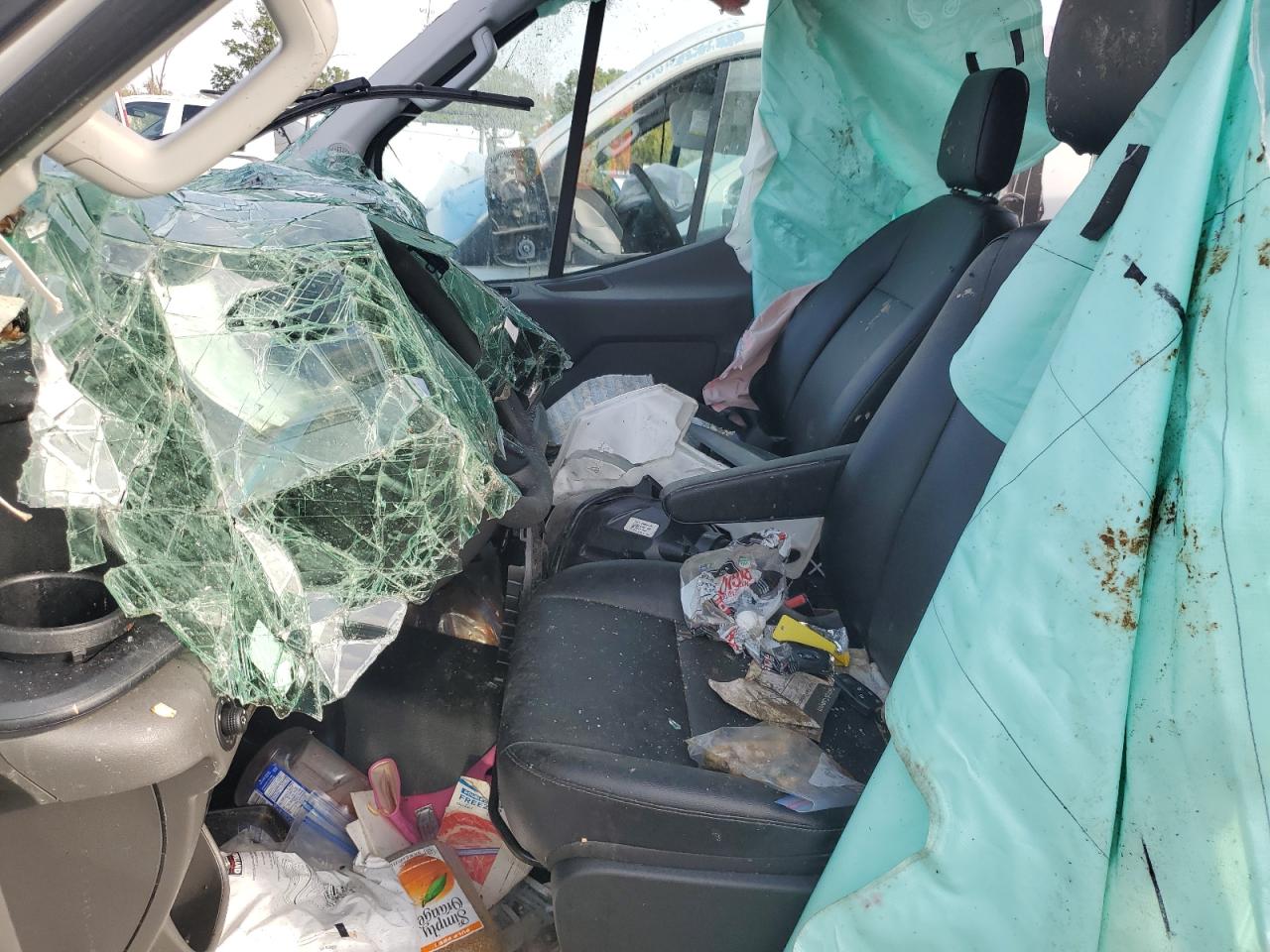 2024 Ford Transit T-250 VIN: 1FTBR1C85RKB74704 Lot: 81640235