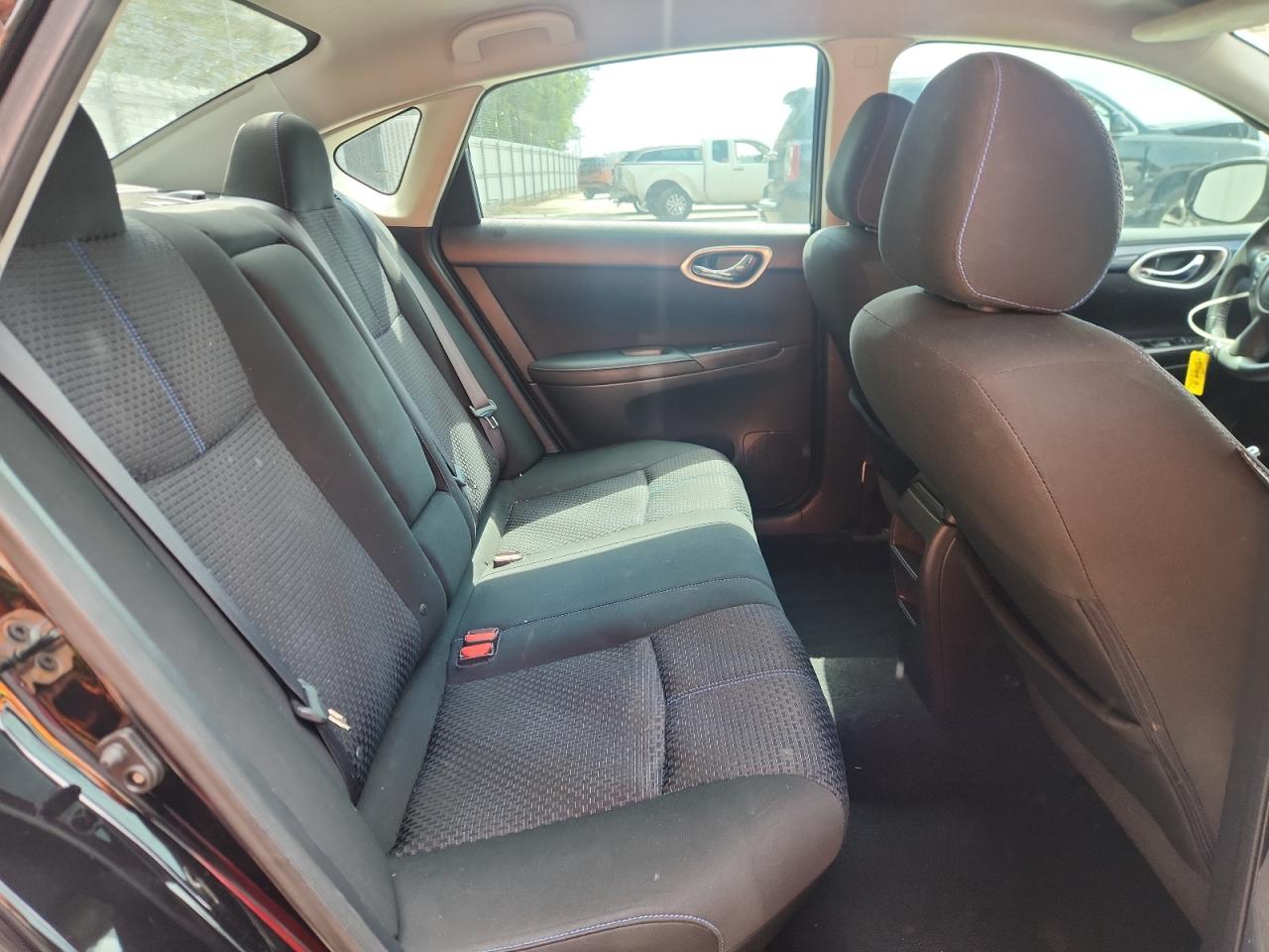 2017 Nissan Sentra S VIN: 3N1AB7AP6HY411135 Lot: 81813315