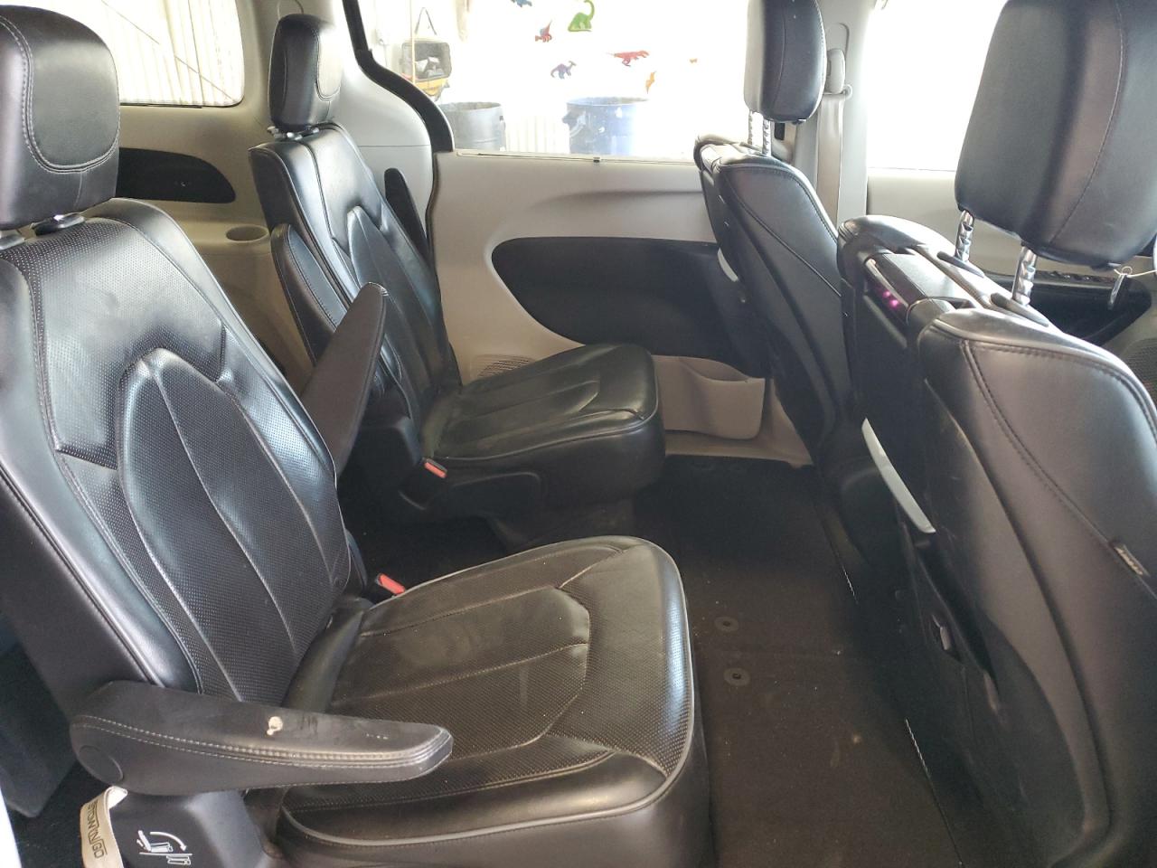 2018 Chrysler Pacifica Limited VIN: 2C4RC1GG2JR251780 Lot: 82143715