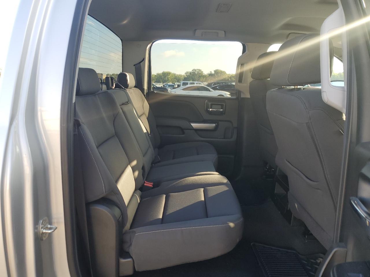 2018 Chevrolet Silverado K1500 Lt VIN: 3GCUKREC2JG514691 Lot: 70646755