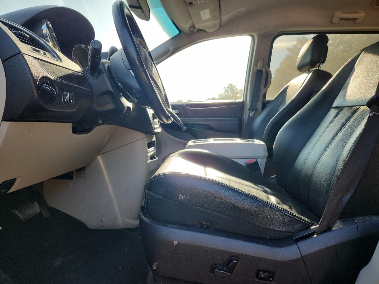 2016 Chrysler Town & Country Touring VIN: 2C4RC1BG5GR215114 Lot: 80704405