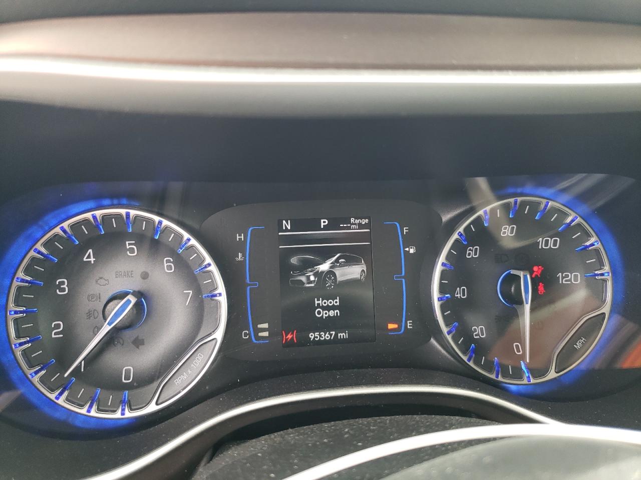 2018 Chrysler Pacifica Touring L VIN: 2C4RC1BG1JR126647 Lot: 83785245