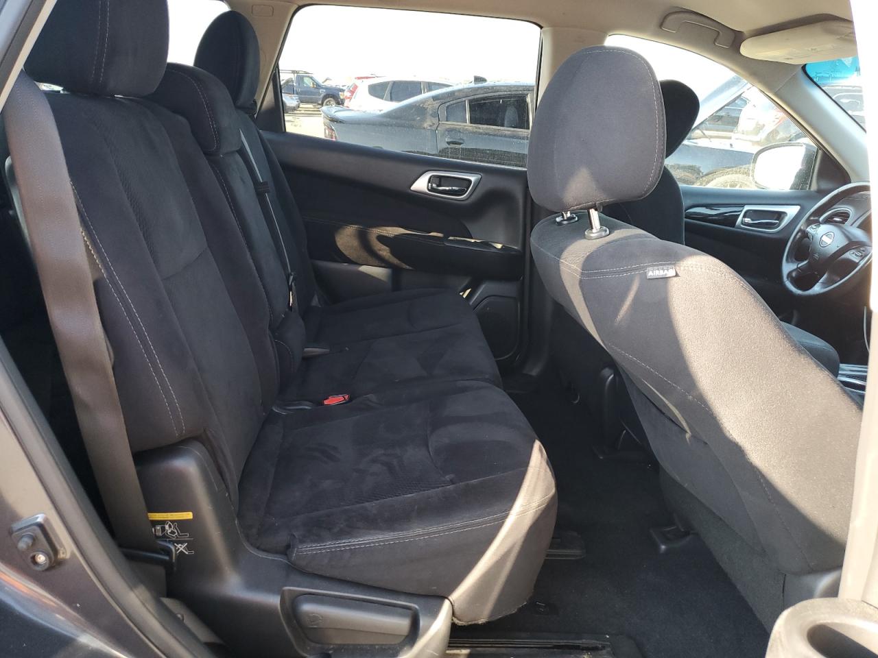 2014 Nissan Pathfinder S VIN: 5N1AR2MM0EC646644 Lot: 80102255