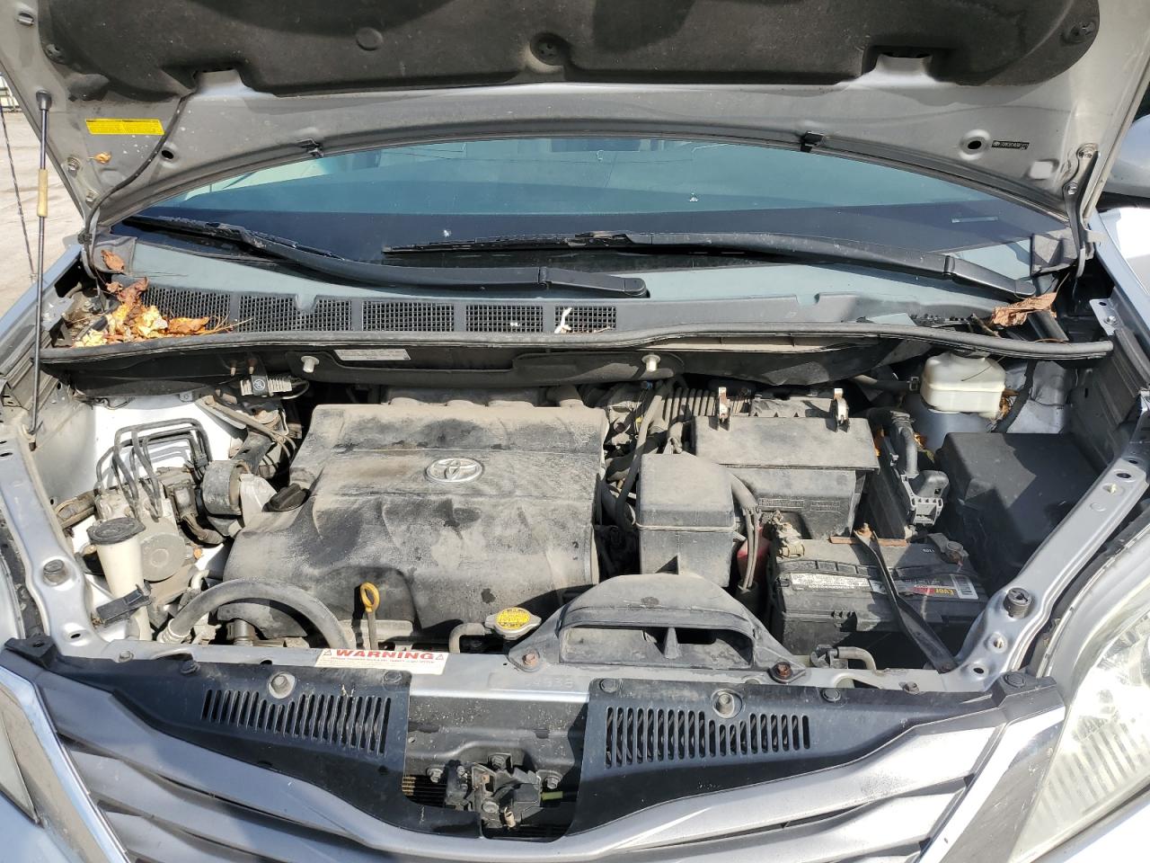 2011 Toyota Sienna Xle VIN: 5TDYK3DC4BS071771 Lot: 84828875