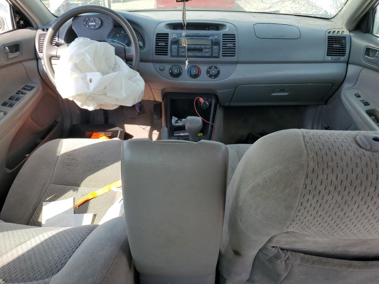 2004 Toyota Camry Le VIN: 4T1BE30K34U281704 Lot: 80480865