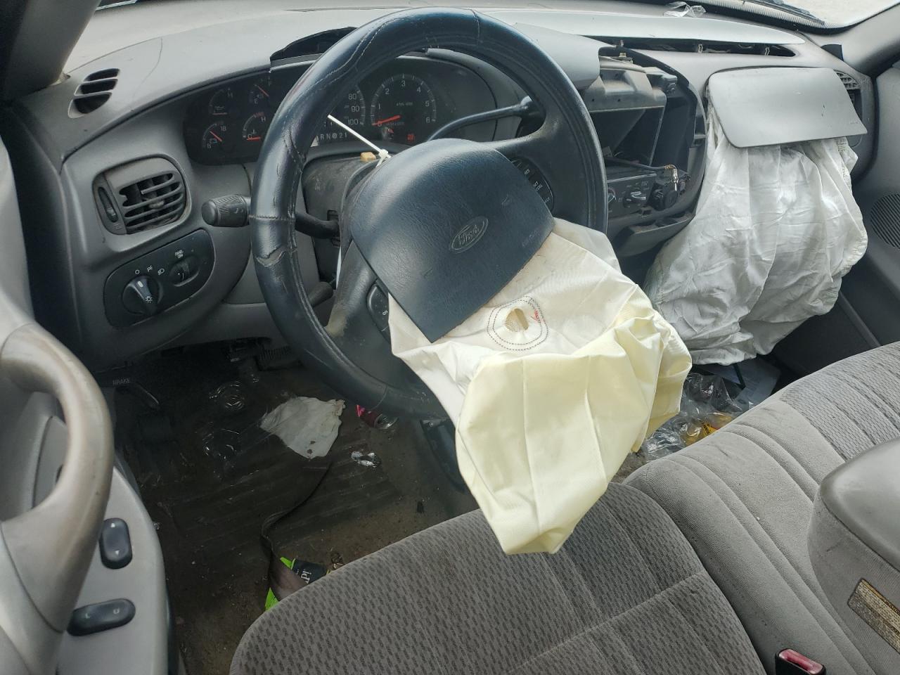 1998 Ford F150 VIN: 1FTZX18WXWNA19099 Lot: 84722495