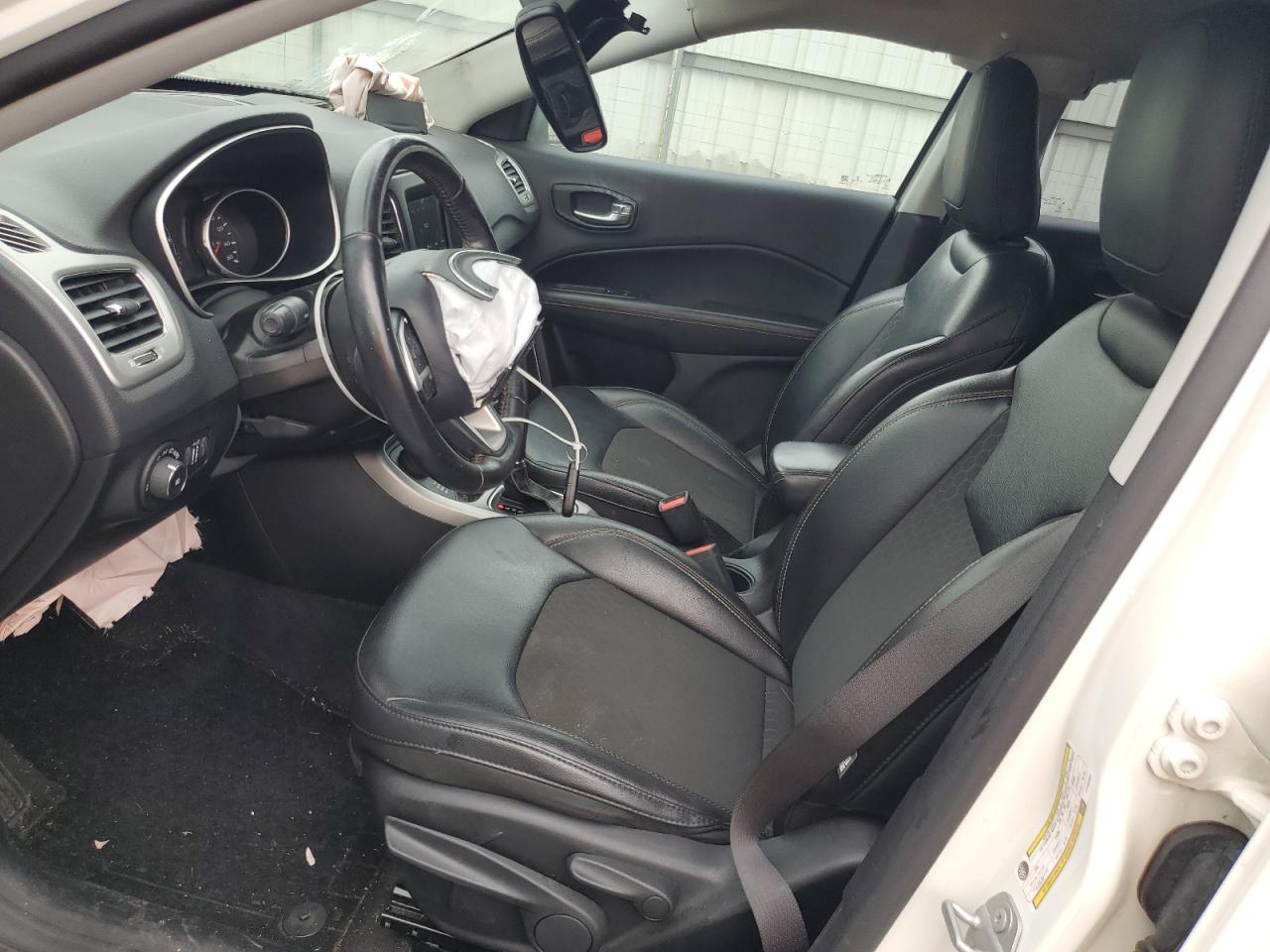 2020 Jeep Compass Latitude VIN: 3C4NJDBB9LT104261 Lot: 83965185