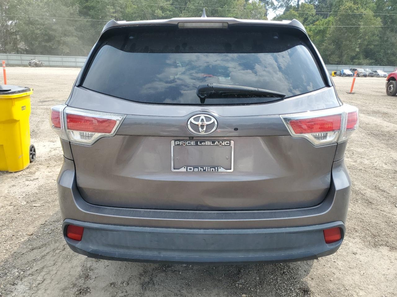 2015 Toyota Highlander Xle VIN: 5TDKKRFH7FS105614 Lot: 71732065