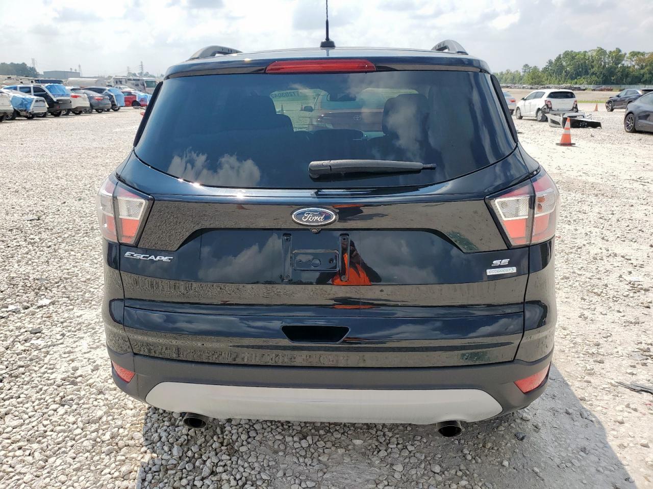 2018 Ford Escape Se VIN: 1FMCU0GD2JUC37170 Lot: 72030425
