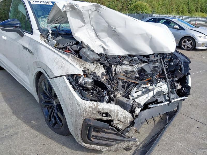 2020 VOLKSWAGEN TOUAREG BLACK EDITION