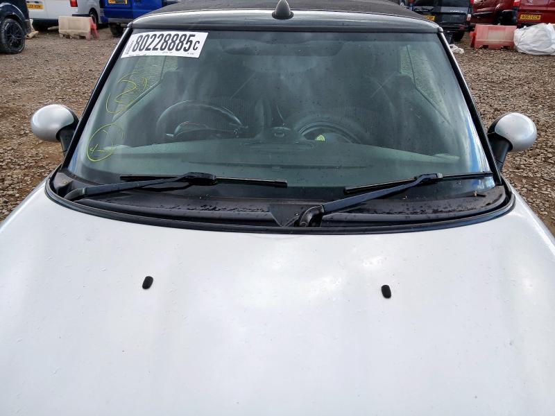 2010 MINI COOPER 